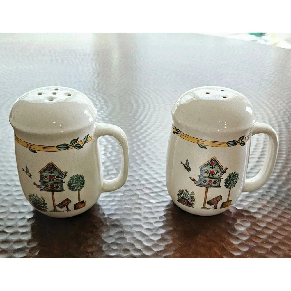 Thomson Pottery Birdhouse Salt & Pepper Shaker Set Cottagecore Kitchen Stoppers